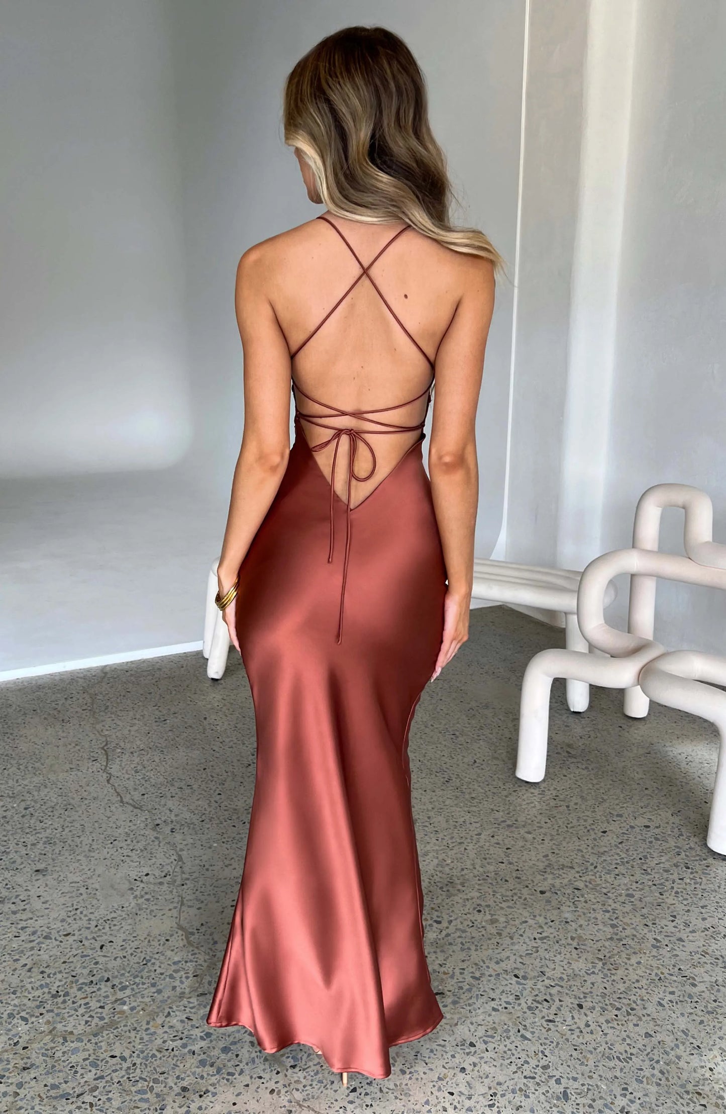 Articat Satin Backless Dress