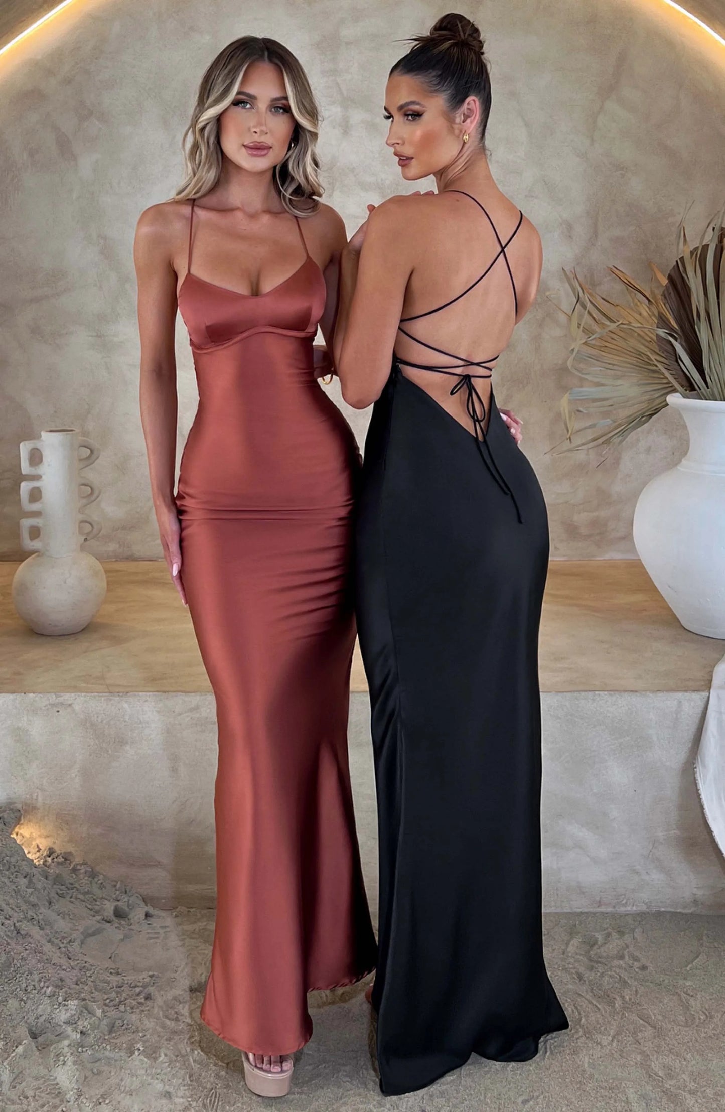 Articat Satin Backless Dress